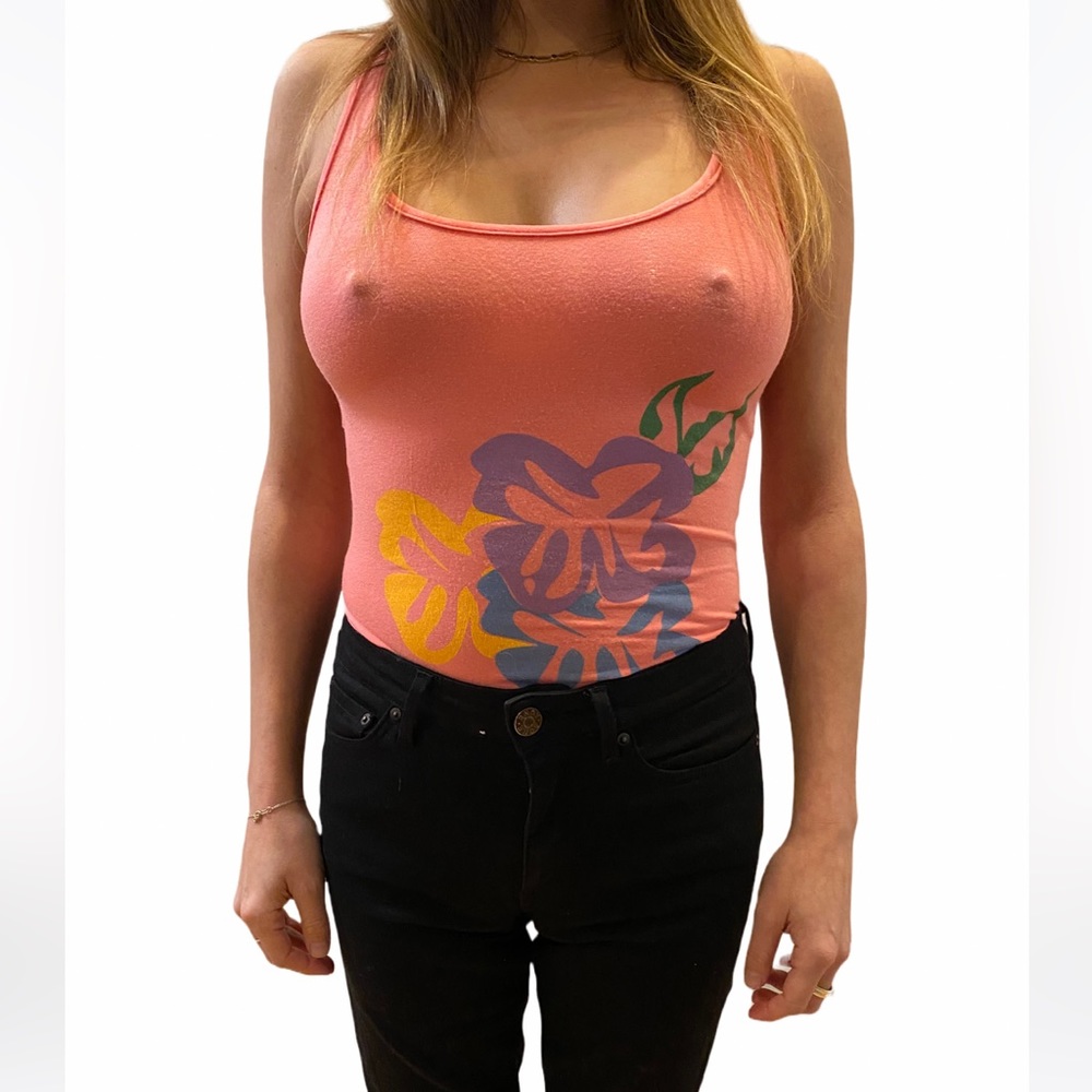 🌸Pink Tank with Flower design🌸